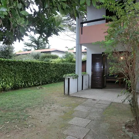 Apartamento Two-bedroom With Private Garden