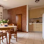 Two-bedroom With Private Garden Apartamento *